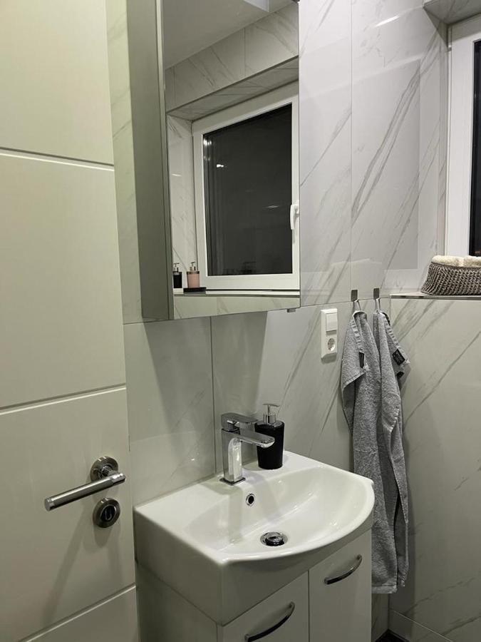 2 Zimmer Wohnung Zur Taegliche Miete แฮคินเงิน ภายนอก รูปภาพ
